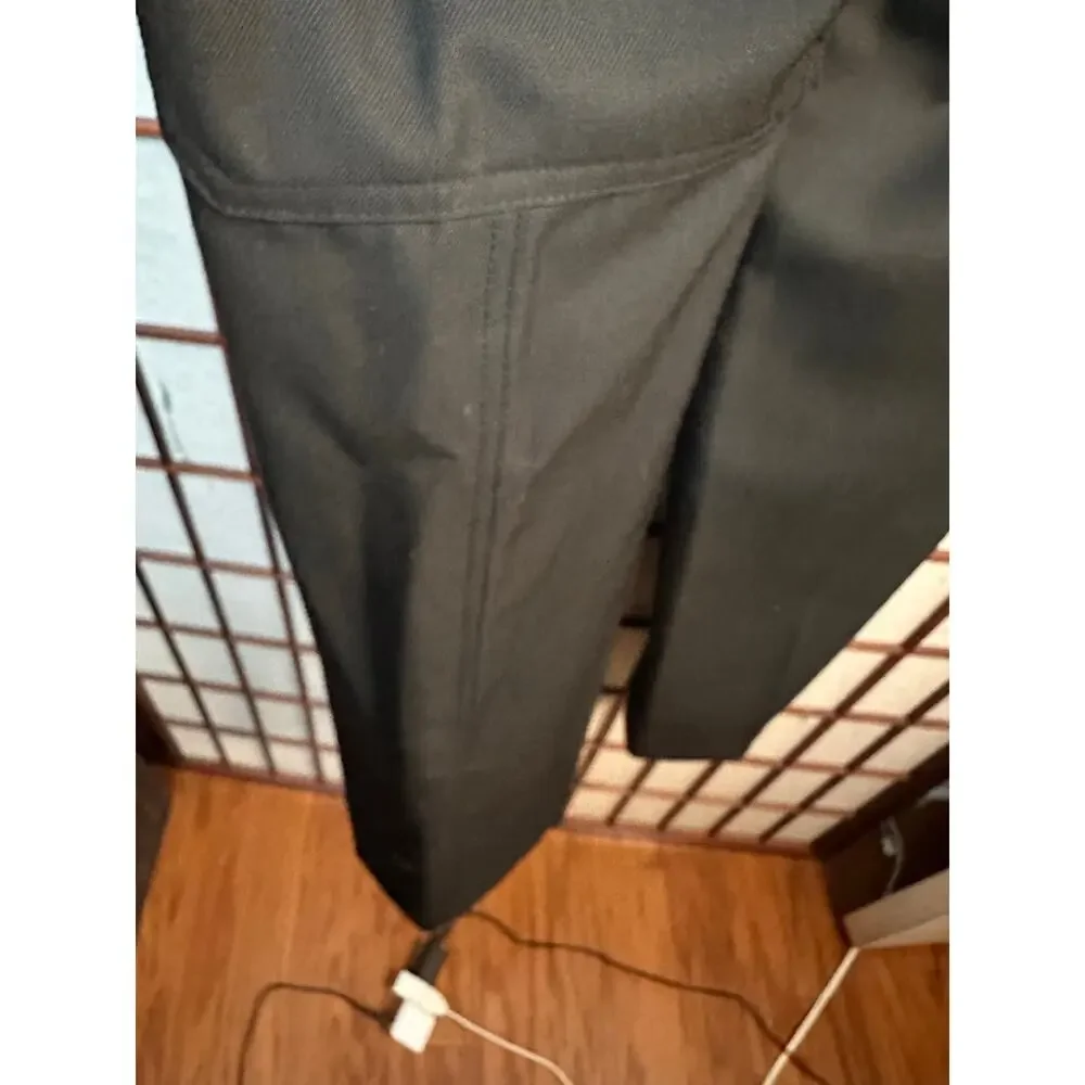 Banana Republic Men's wool blend Cargo pants size 34x28 (hemmed)
